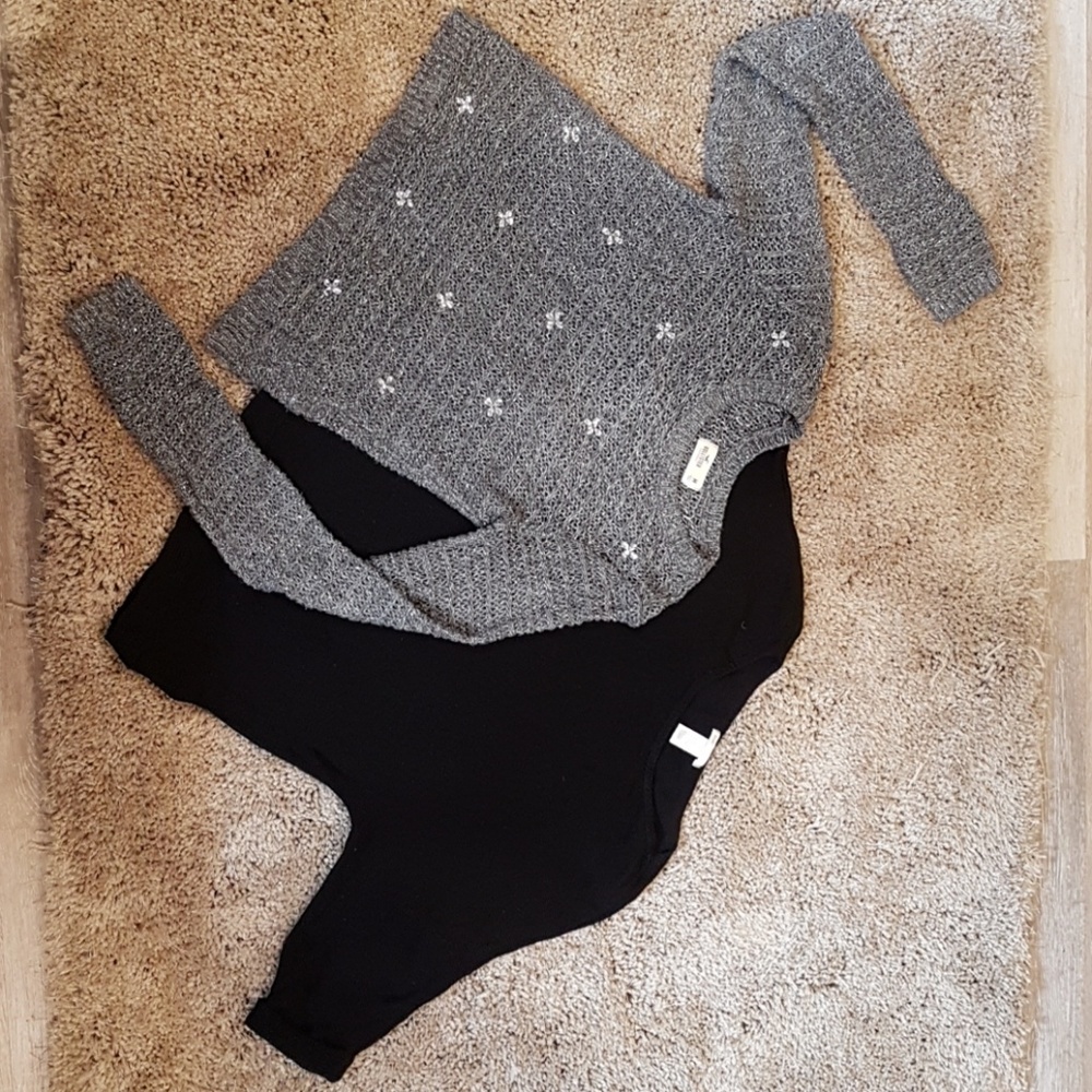 2 knit sweaters, women.